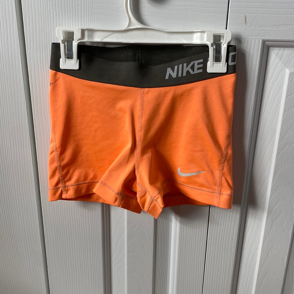 Nike Pro